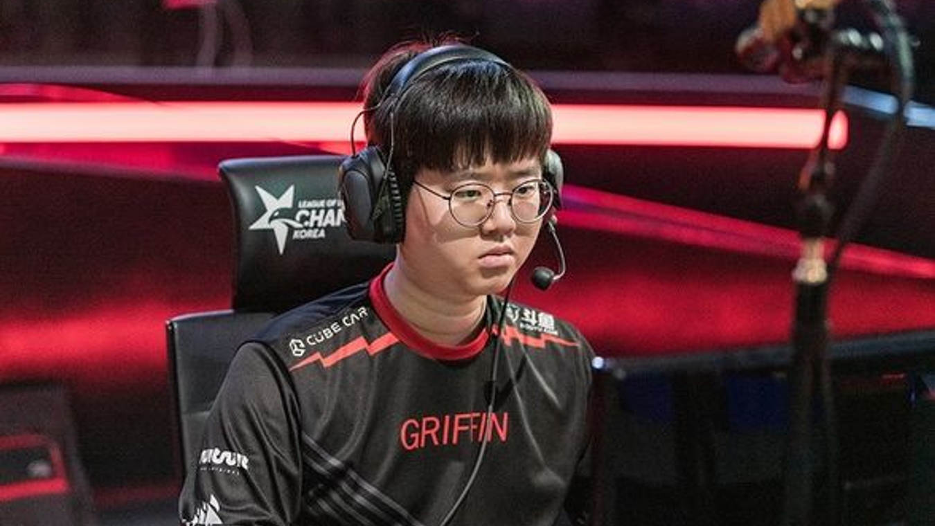 Sword temporarily departs Team Griffin following nepotism controversy and relegation