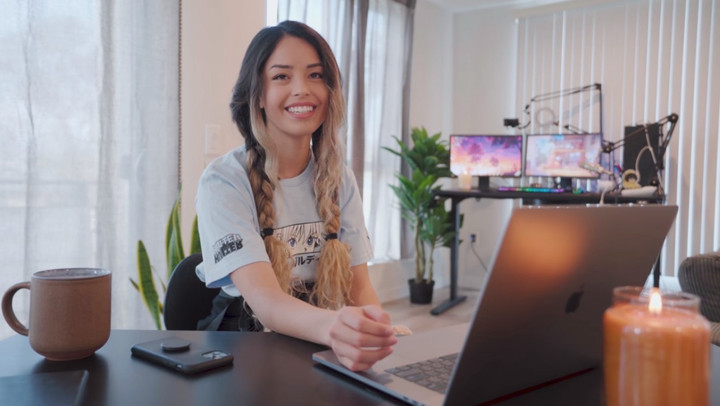 YouTube star Valkyrae accidentally reveals how much money she earns