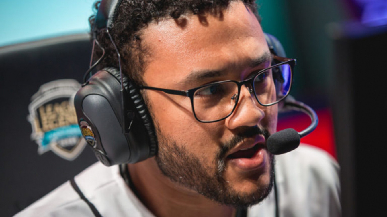 Aphromoo parts ways with 100 Thieves