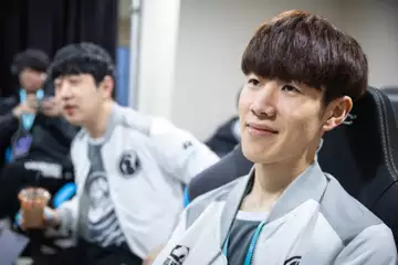 Invictus Gaming denies TheShy transfer, threatens legal action