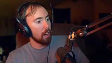 Asmongold calls for ban on Twitch gambling streams: "This will not end well"