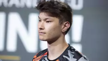 Sinatraa accuser deletes statement revealing she filed police report