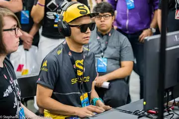 Capcom bans Filipino Champ from all events indefinitely after insensitive tweet
