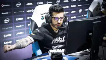 Coldzera calls out West Ham football players on Twitter