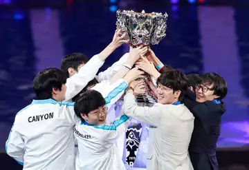 DAMWON Gaming beat Suning to win Worlds 2020