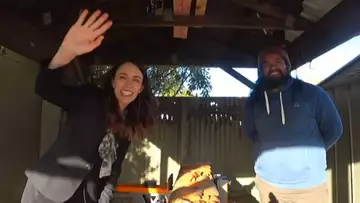 Broxh shows off his majestic hair to New Zealand PM Jacinda Ardern