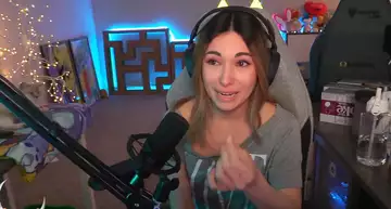 Alinity opens up to Dr. K: "I have two options, I kill myself or I leave the internet"